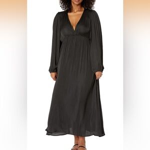 The Drop Shelley Deep V Neck Dress